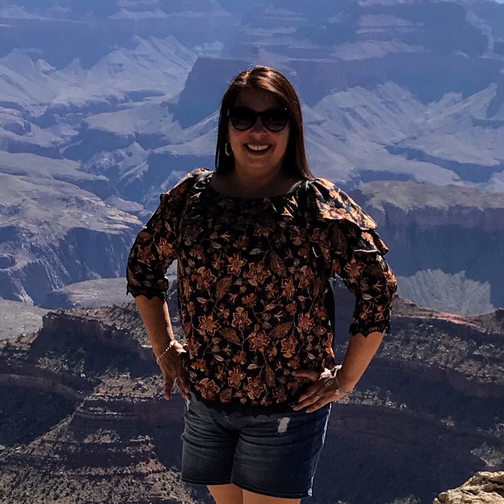 Meet your Posher, Yolanda